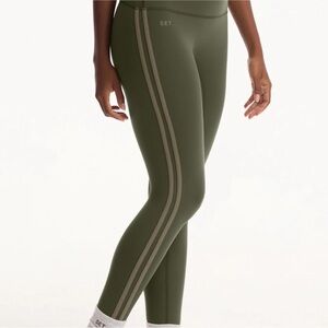 SET Active Leggings